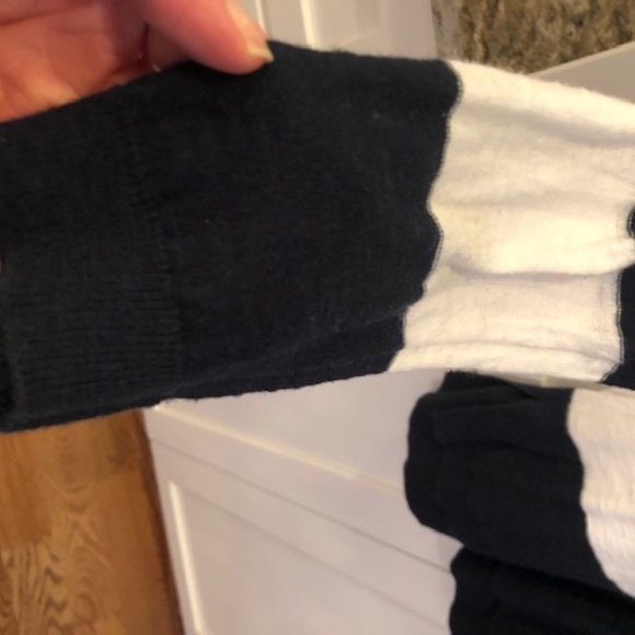 Vince Navy & White Stripe Lightweight Sweater-Size M Designer Women - Picture 2 of 9